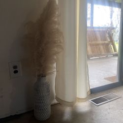 Aged Style White Vase /pompas 