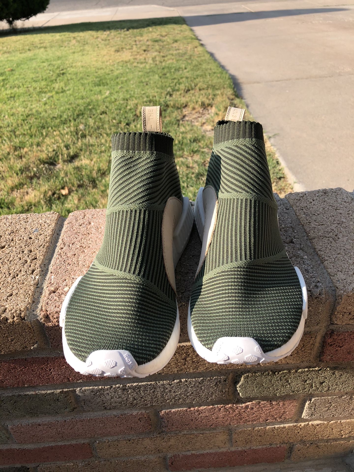 Nmd r1 primeknit night cargo size 10