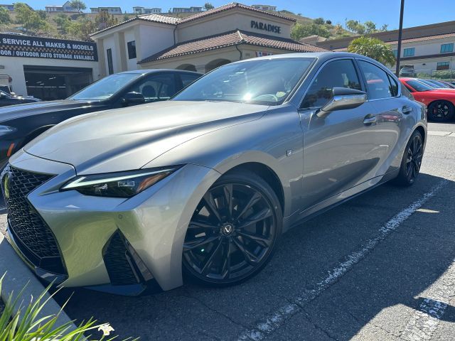 2022 Lexus IS