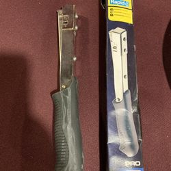 Hammer Tacker