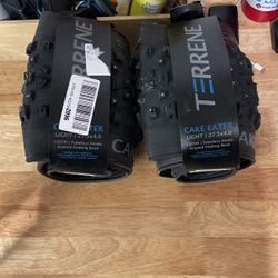 Price Drop! Terrene Cake Eater Light Studded Tires 27.5 X 4.0 (2)