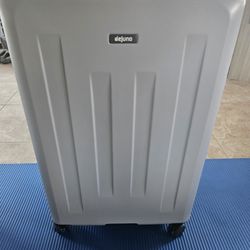 Dejuno 30 Inch Hard Side Luggage Never Used 