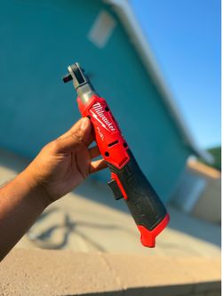 Milwaukee fuel m12 compact 3/8 ratchet (new model)