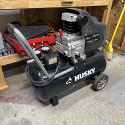Husky 8 Gallon 1.8 hp Air Compressor
