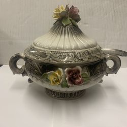Capodimonte soup Tureen