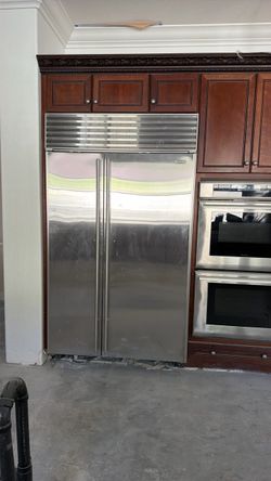 Sub-Zero Built-in Refrigerator