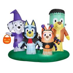 7’ Wide Bluey & Friends Inflatable - New 