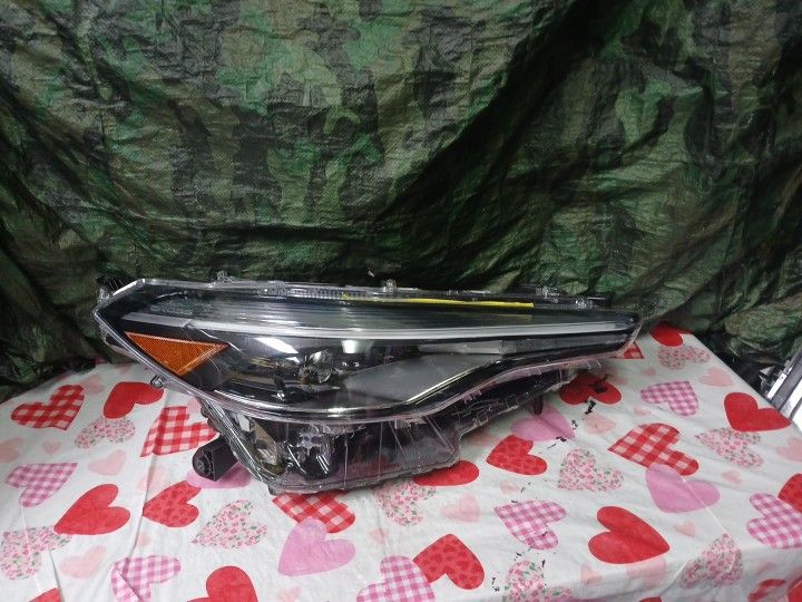 2023-24 Toyota Corolla Cross Right Headlight LED