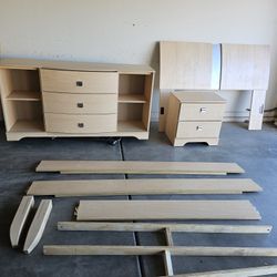 Queen Bedroom Set 