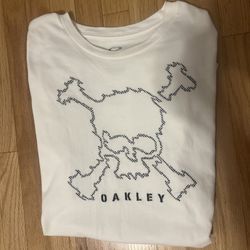 Vintage Oakley Shirt Skull & Crossbones Embroidered Stitched XL