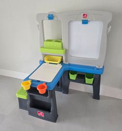 Step2 Kids Art Desk with Easel