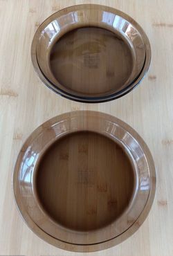 Vintage PYREX Amber Set Of 2 Pie Plates ✨$20 For BOTH✨