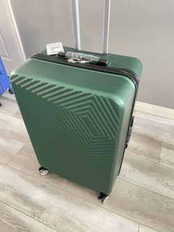 🧳 **BRAND NEW 29" HARDSIDE LUGGAGE — $45 | SAME-DAY PICKUP** 🧳 Selling brand new, never-used 29" hardside spinner suitcases! Multiple colors availa