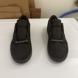 Jordan 1 Retro Travis Scott Velvet Brown 12