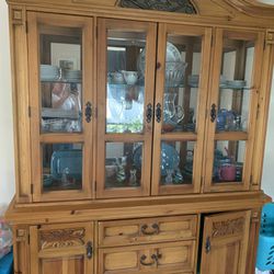 China Cabinet And Buffet Table