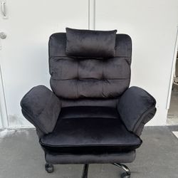 Velvet Seat High-Back Ergonomic Office Chair in Black with Adjustable Padded Arms, Swivel Chair with Padded Headrest