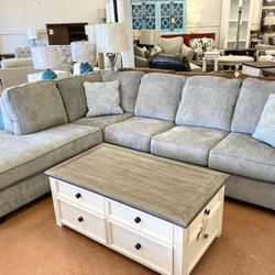 New Ashley Sectional 🔥🔥 IN STOCK 