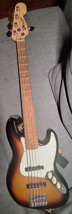 Fender Player V MIM bass w seymour duncan