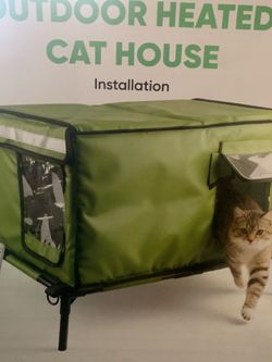 New in box outdoor heated cat house large