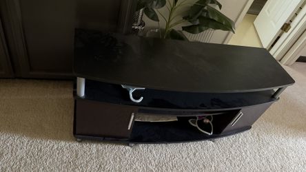 Entertainment center