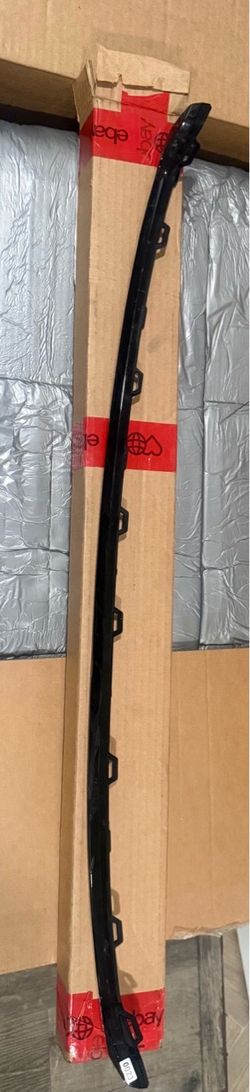 2024-2026 Kia Sorento upper radiator garnish/trim