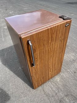 Mini fridge