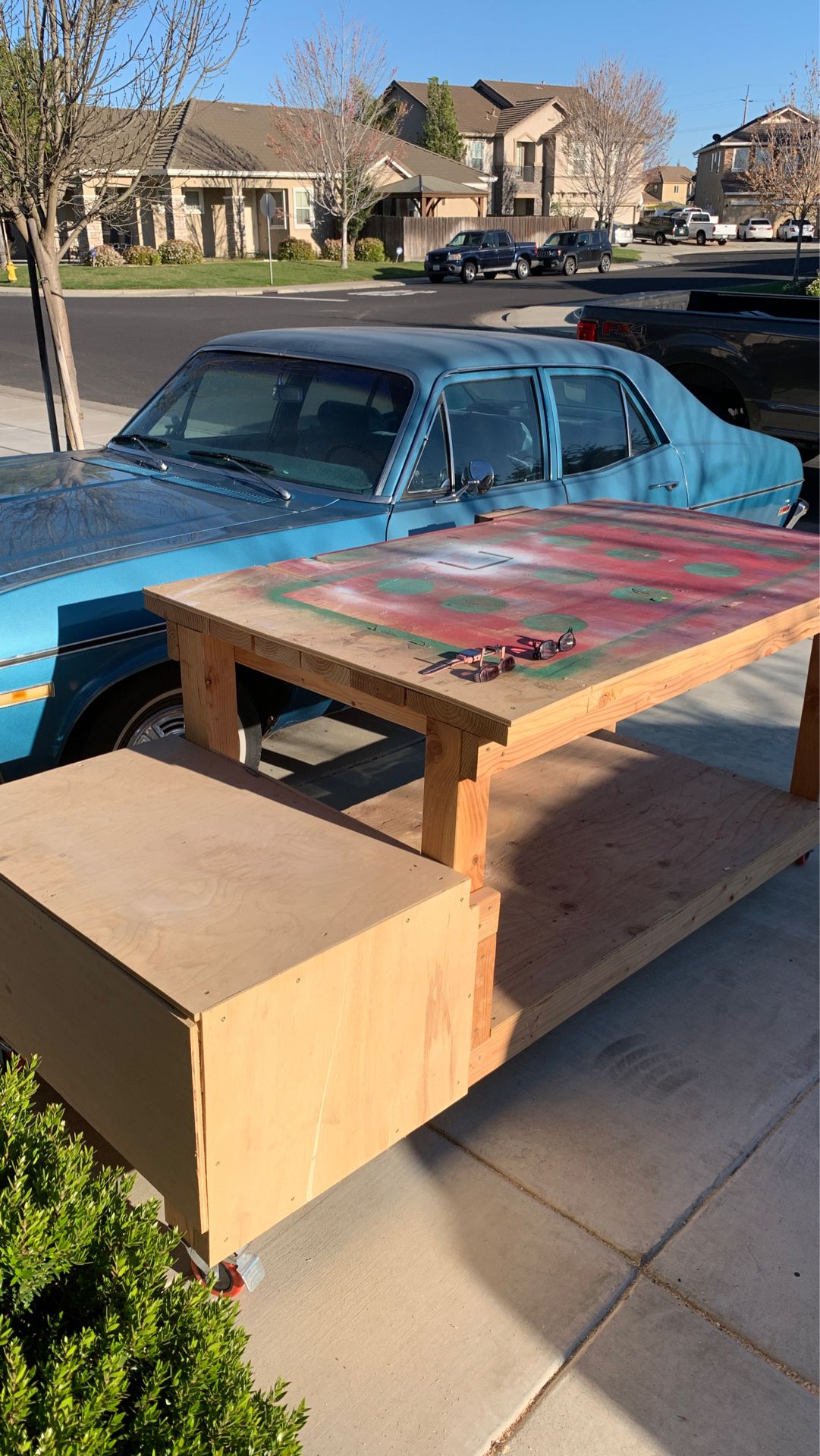 Mobile work bench