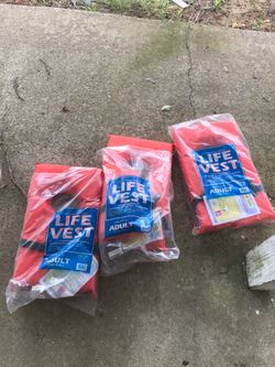 Set of 3 life vests