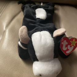 Ty Beanie Baby Black and White Cow Plush Daisy With Tag Good Condition Collect