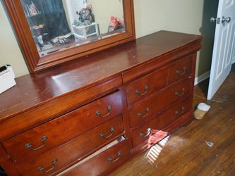 Dresser