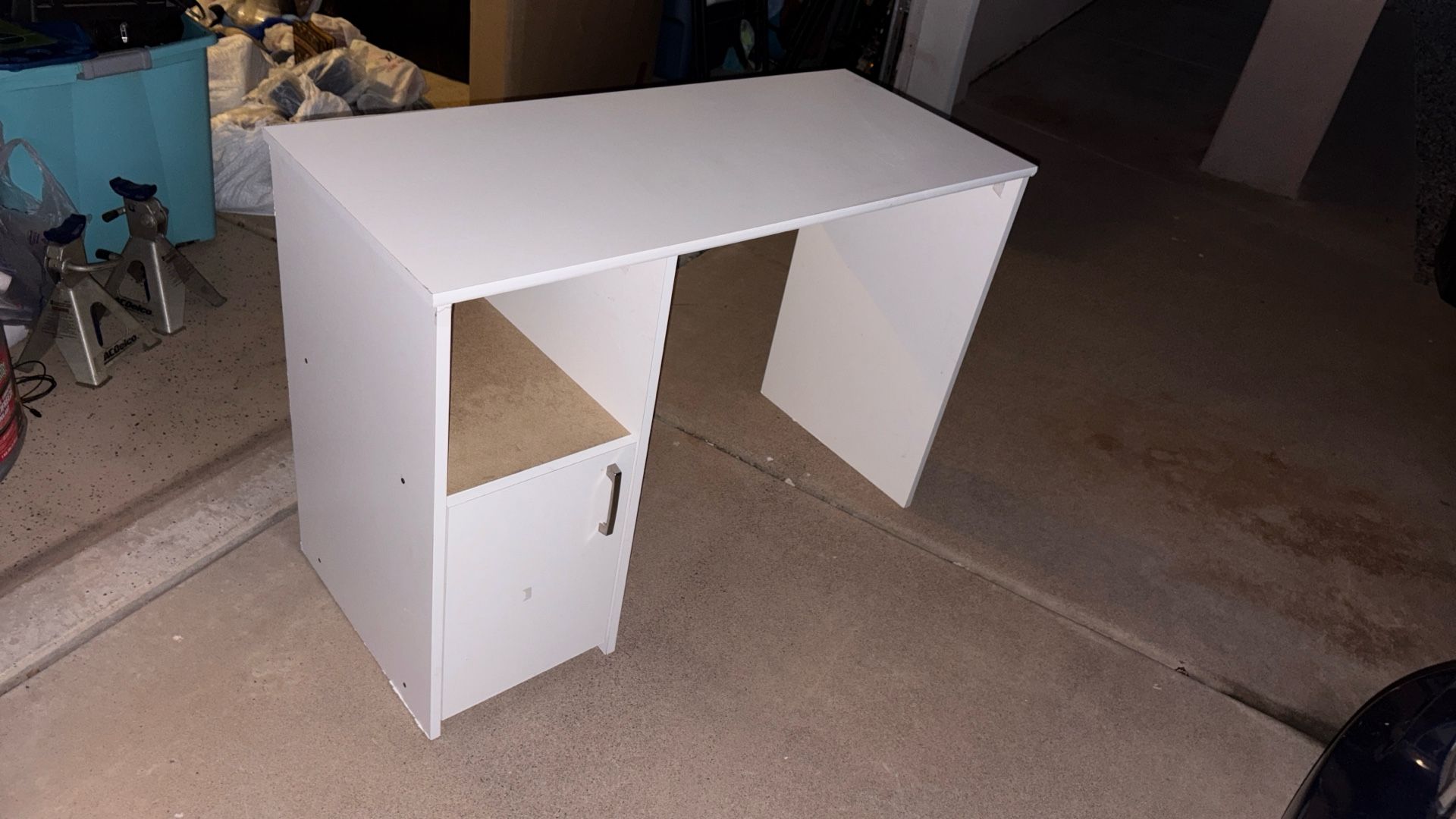 White Desk