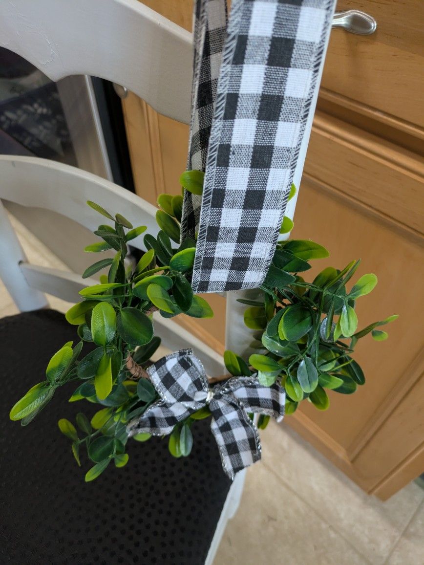 Faux Greenery Wreath With Ribbon 10"'Wide