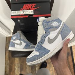 Air Jordan 1 Hyper Royal, Size 8 Men’s 