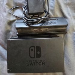 Switch One Dock ! Two Docks