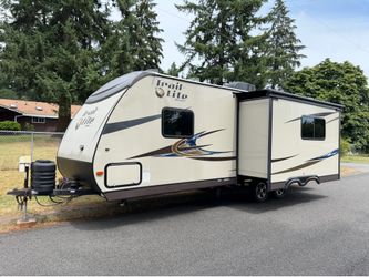 2015 28’ R-Vision Trail Sport Travel Trailer With Super Slide Out!!