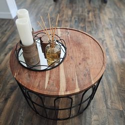 Rustic style center table