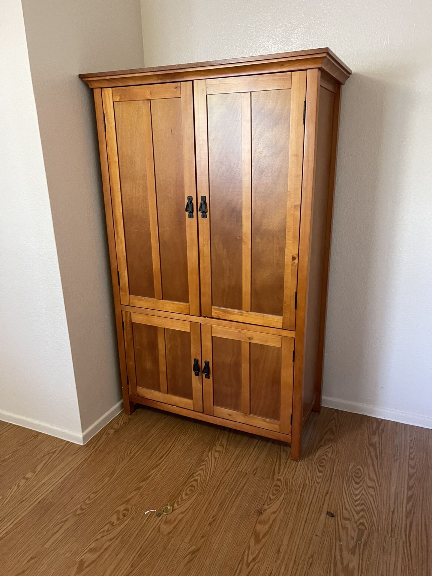 ARMOIRE 