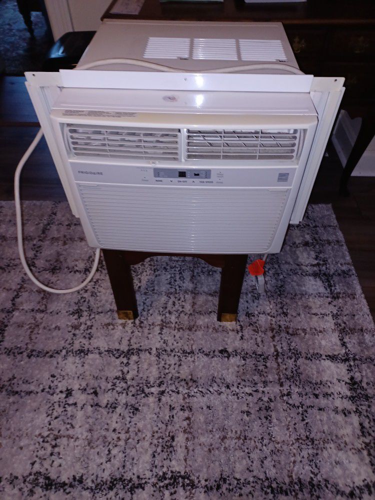 Frigidaire 10k Btu Air Conditioner 