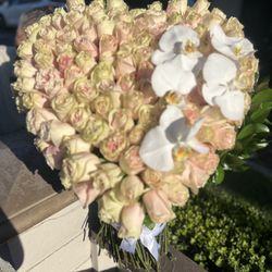 150 Heart Large Arrangement Pick Up Today Wednesday 