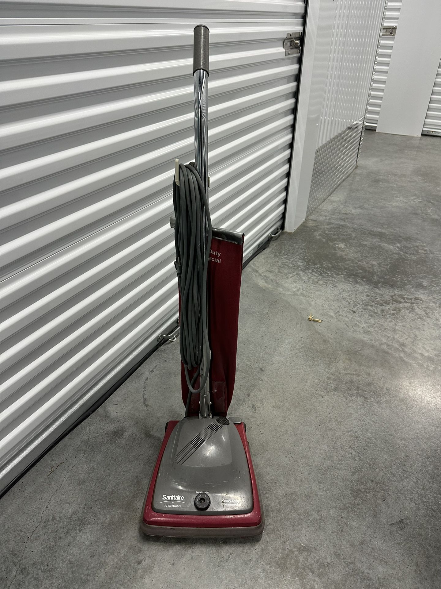 Sanitaire heavy duty commercial vacuum