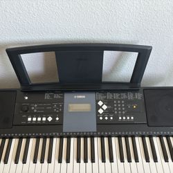 YAMAHA Digital keyboard 