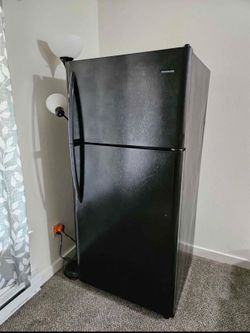 Black fridge works great
