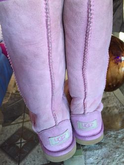 UGG BOOTS size 2y