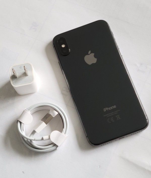 iPhone.. X , 256GB , Únlocked for all Company Carrier , Excellent Condition