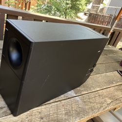 Bose Powered Acoustimass 5   Series III  Speaker System 