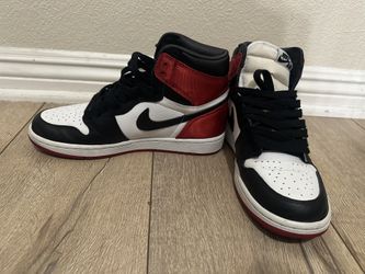 Jordan 1 Retro High Satin Toe