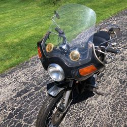 Honda CB(contact info removed) - complete bike with windshield
