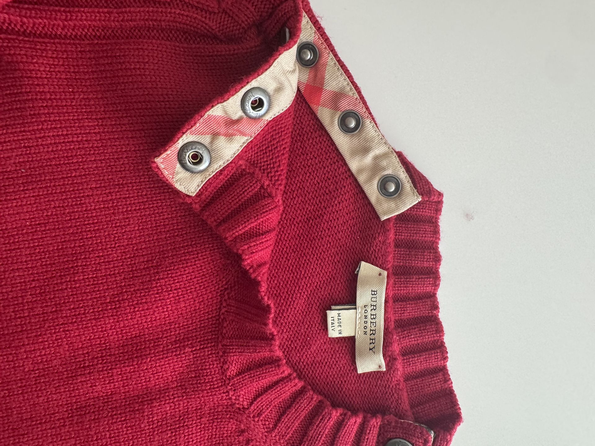 Burberry Women’s Knit Sweater for Sale
