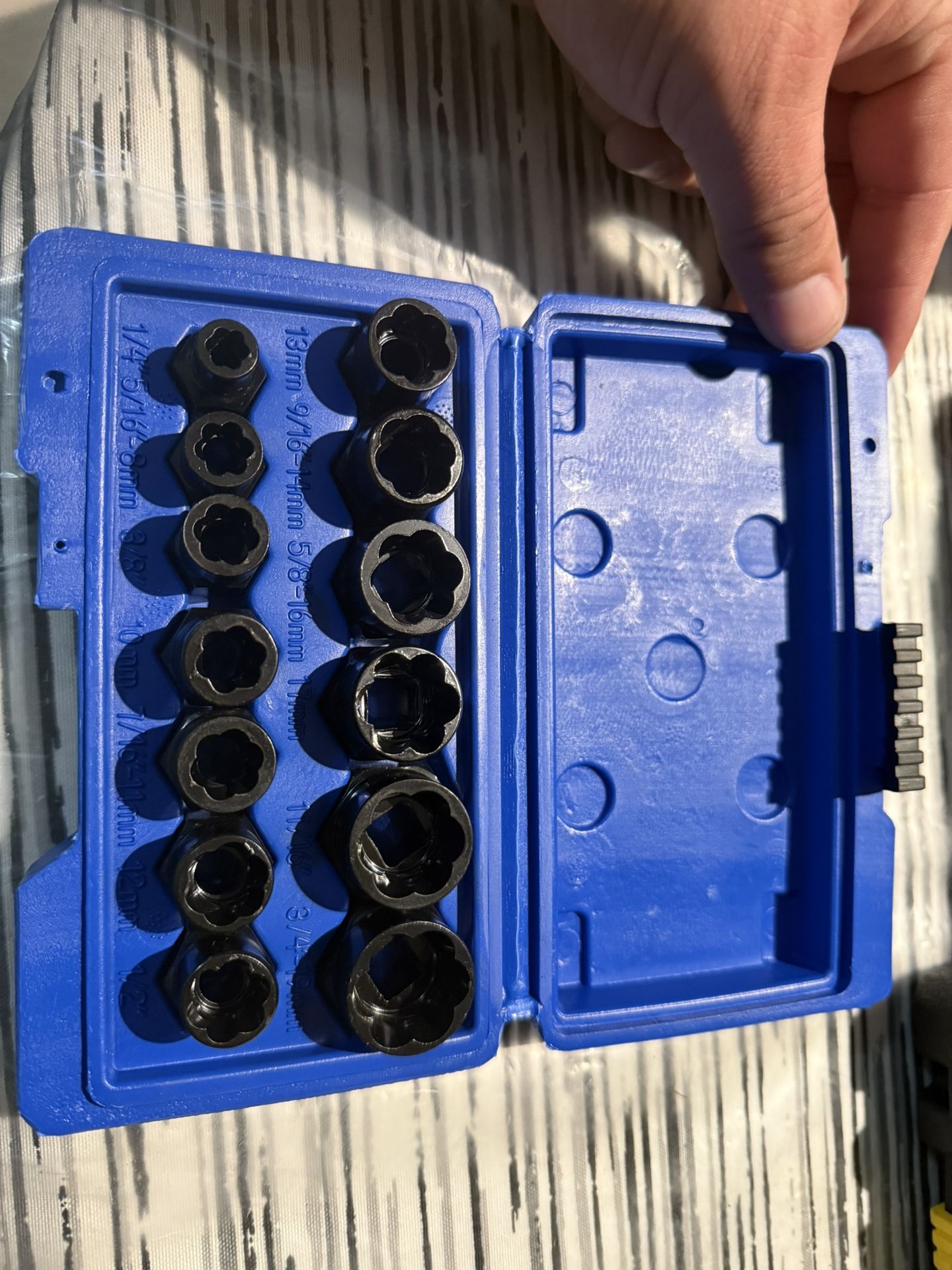 13 Pcs Impact Bolt Nut Remover Set 3/8inch Drive Stripped Bolt Extractor Tools $40 