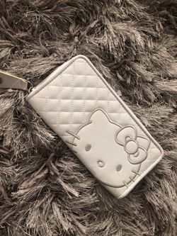 Brand New! White leather wallet (reg. $45)